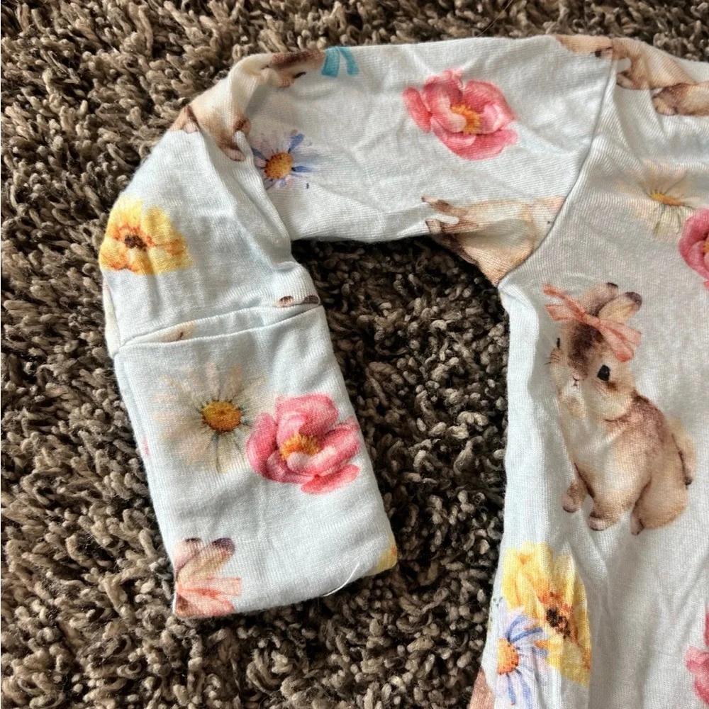 POSH PEANUT Tinsley Jane Bunny Print Ruffled Fitted Footie Pajamas Girls 0-3 MO